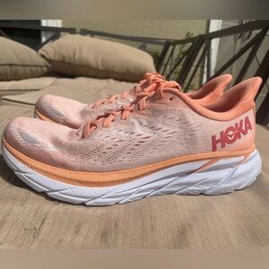 Hoka Clifton 8